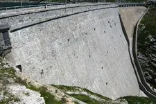 dam_1.webp