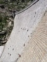 dam_3.webp