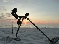 beach and detector 005.webp