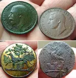 2-buttons-2-halfpennies.webp