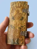 palmbook-1[1].webp