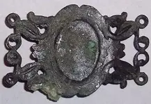 broochreverse.webp