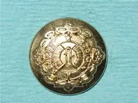 button fashion regimental.webp