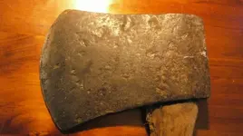Toms_ghost_axe3 (634 x 356).webp