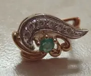 003earring.webp