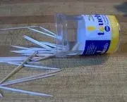 180px-Toothpick_spill.webp