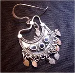 fancy silver earring april 9 2011.webp