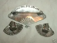 Silver oriental fan brooch made in Siam (reverse).webp
