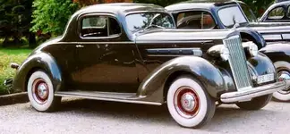 Packard_120_Eight_Business_Coupe_1936.webp
