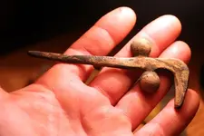 NH FINDS 06-05 013.webp