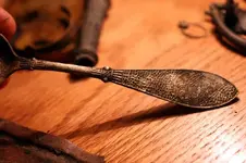 NH FINDS 06-09 008.webp
