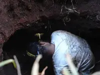 BOTTLE DIG 005.webp
