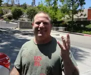 chris002.webp