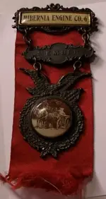 Badge center section example (373x700).webp