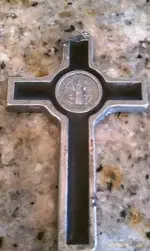St_Benedict_Cross_Back_Irvine_Reginal_Park_060311.webp