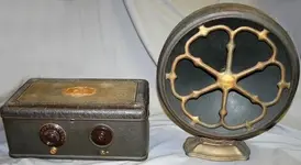 Atwater Kent Radio and Speaker with Plaque on top of radio.webp