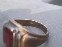 10k gold ring.webp