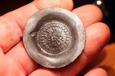 NH FINDS 07-06 003.webp