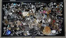 trinkets 002.webp