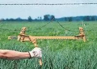 Wire Stretcher Modern.webp