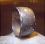 01 monday ring.webp