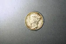 coins 004 (640x427).webp