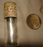 perfume digging1971.webp