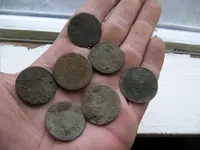 chain cent group shot 2.webp