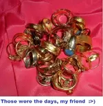 gold rings.webp