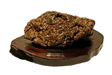 ambergris mounted 475.webp ambergris mounted 475.webp
