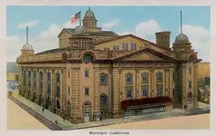 Denver Municipal Auditoriun - Convention Hall - 1920 Postcard.webp