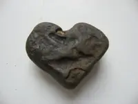 dark heart rock.webp