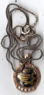 Lockeed Gold pendant317.webp