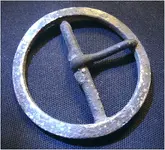 sept circle buckle.webp