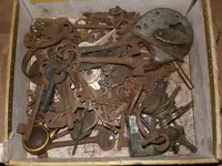 cigar box locks & keys.webp