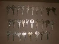 brass house keys.webp