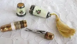 Needle Case With Sissors.webp