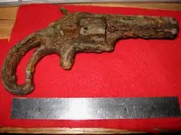 pistol2.webp