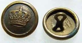 button_WW1-era_German_crown_1-piece_low-convex_broad-rim.webp