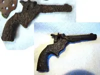 Lisa pistol.webp