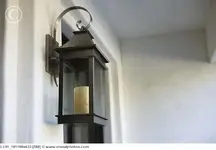 detail_lantern_style_light_fixture_leh1_101108s633.webp
