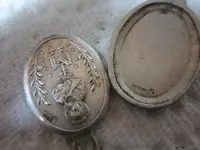 Silver quarter & 2 St. Chris medals 014.webp