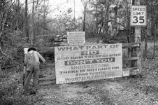 No trespassing sign.webp