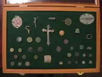 case and finds 001.webp