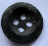 hole buttons 002_crop.webp
