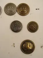 Buttons Crown.webp