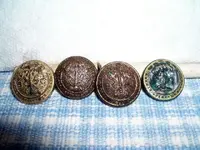 S.C. BUTTONS 01-30 002 (2).webp
