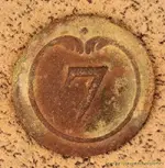 button_Revolutionary-War_French-Army-7th-Regiment_dug-at-Yorktown-VA_66kb_Ebay.webp