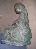 girlbronze2.webp