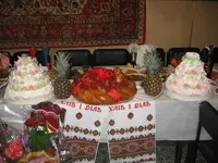 торт и ананасы.webp